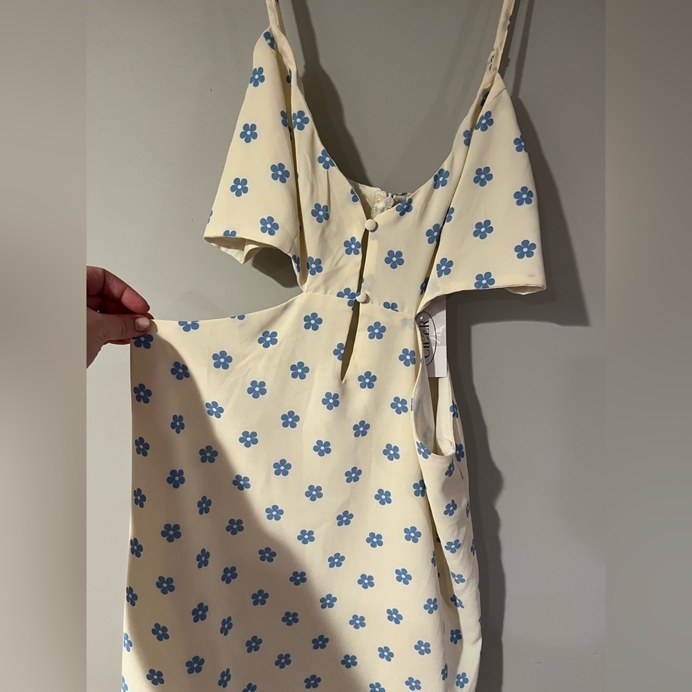 Cider Ditsy Floral Cami Dress cut out light yellow with blue flowers XL (12) - Picture 10 of 13